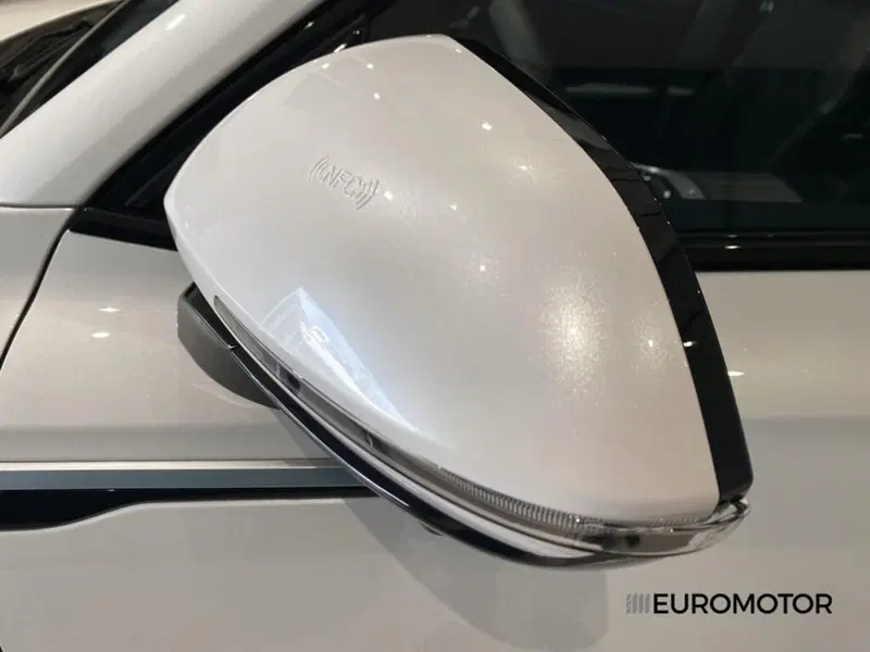 Omoda Omoda 9 SHS-P nuova a Bari (14)