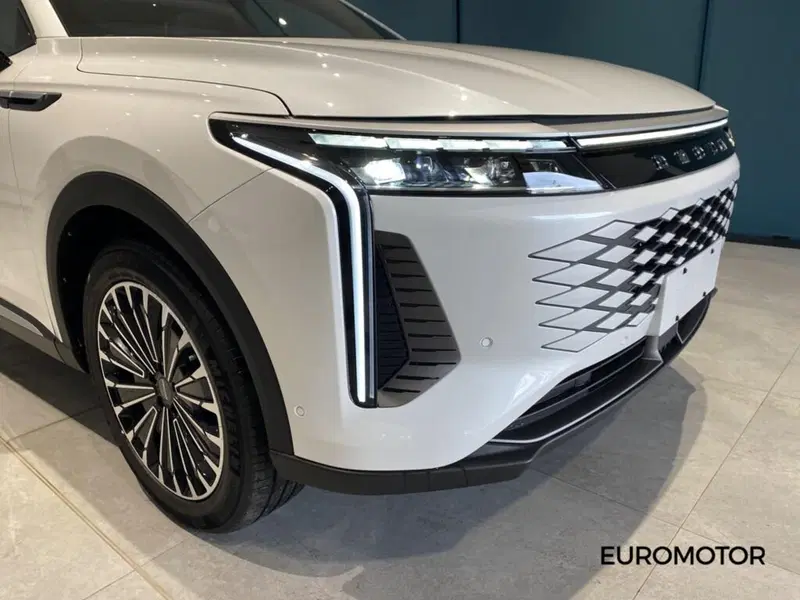 Omoda Omoda 9 SHS-P nuova a Bari (5)