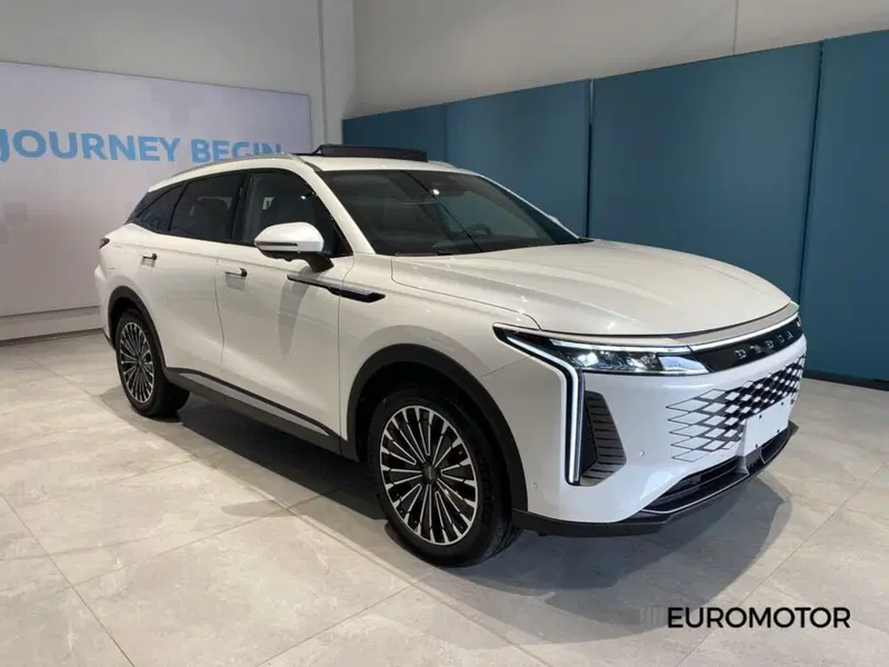Omoda Omoda 9 SHS-P nuova a Bari (4)