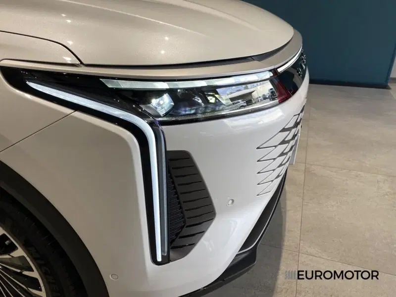 Omoda Omoda 9 SHS-P nuova a Bari (6)