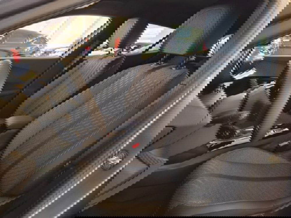 Peugeot 2008 nuova a Vicenza (8)