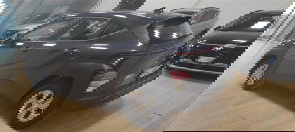 Hyundai Kona nuova a Bari (5)