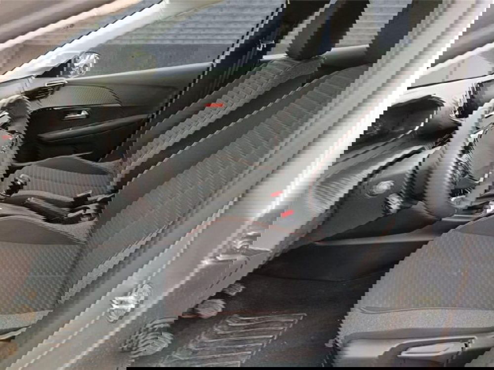 Peugeot 208 usata a Bari (11)