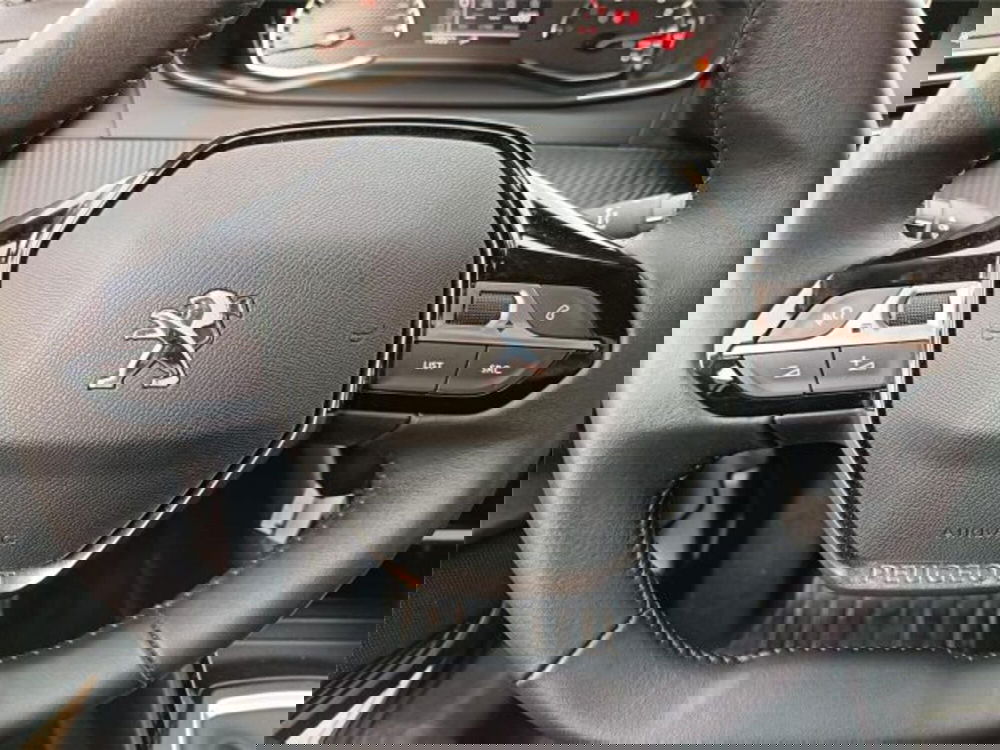 Peugeot 208 usata a Bari (15)