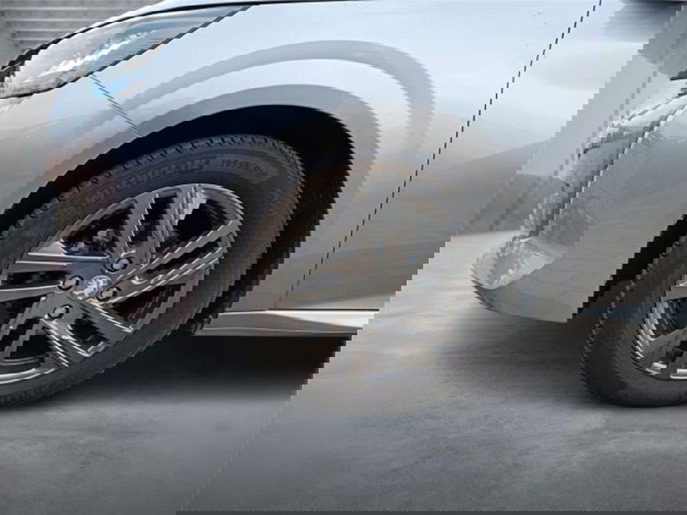 Peugeot 208 usata a Bari (8)