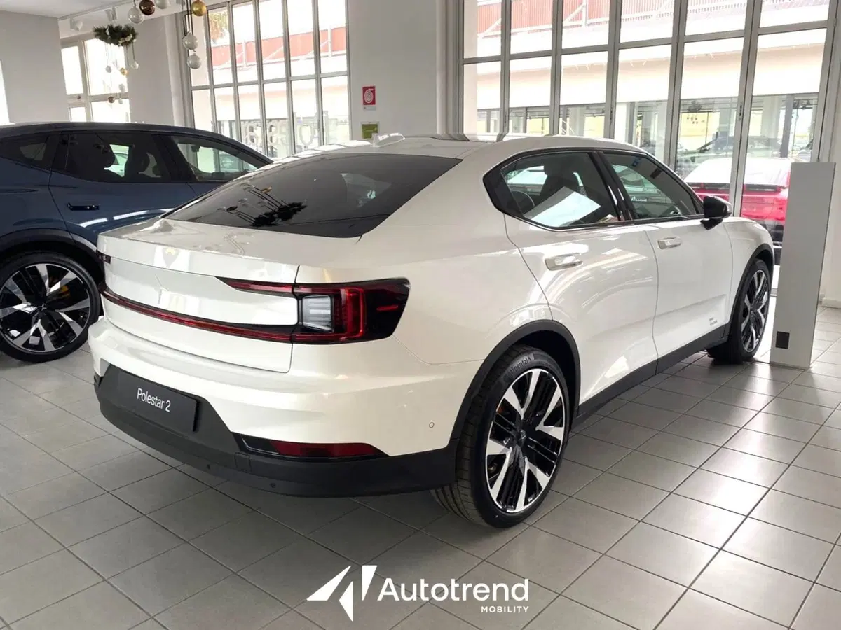 Polestar Polestar 2 nuova a Bari (2)