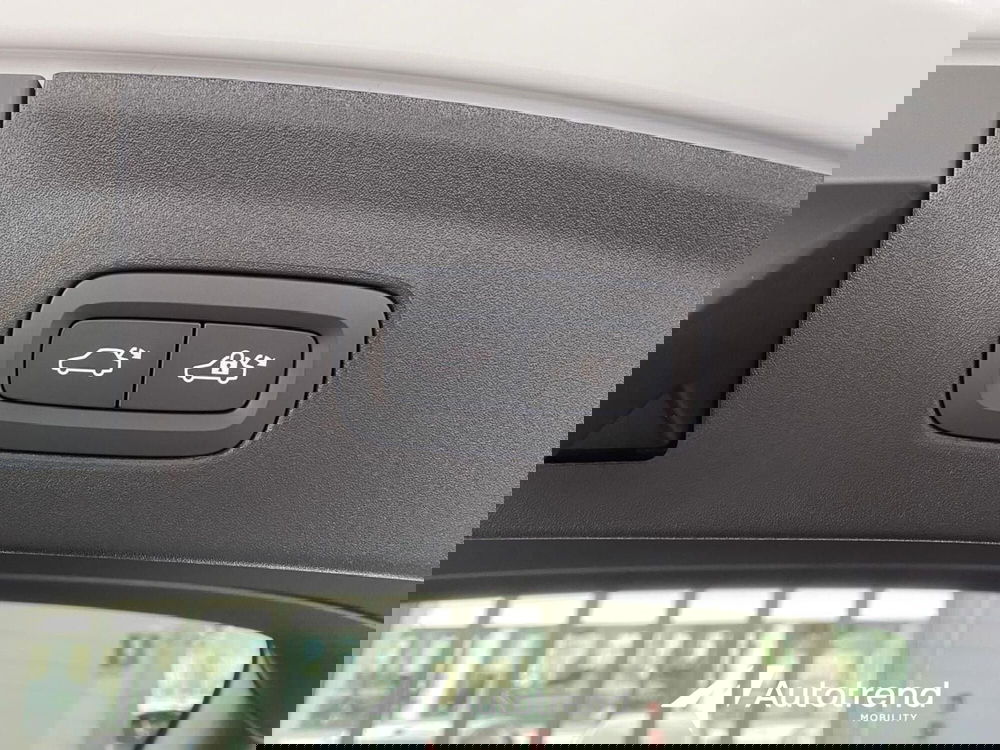 Polestar Polestar 2 nuova a Bari (15)