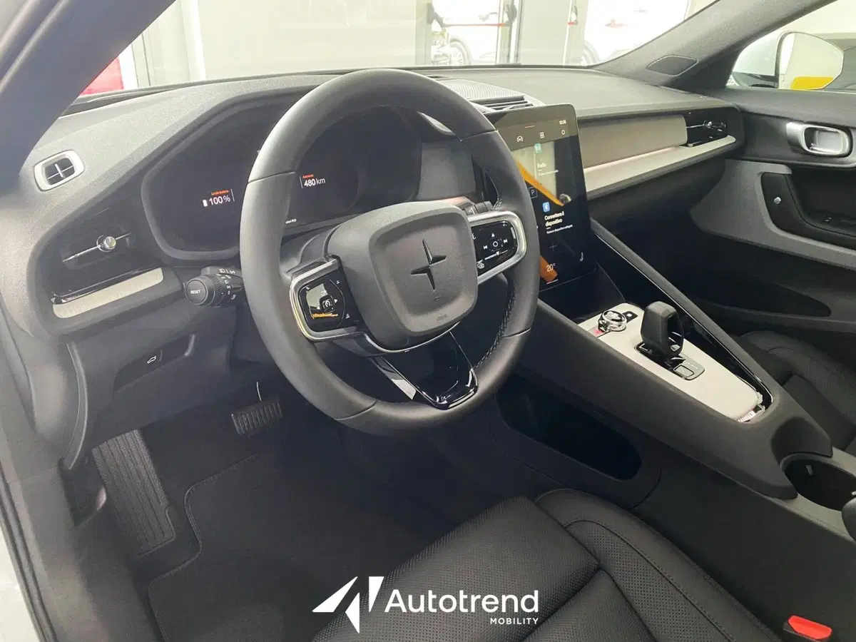 Polestar Polestar 2 nuova a Bari (5)