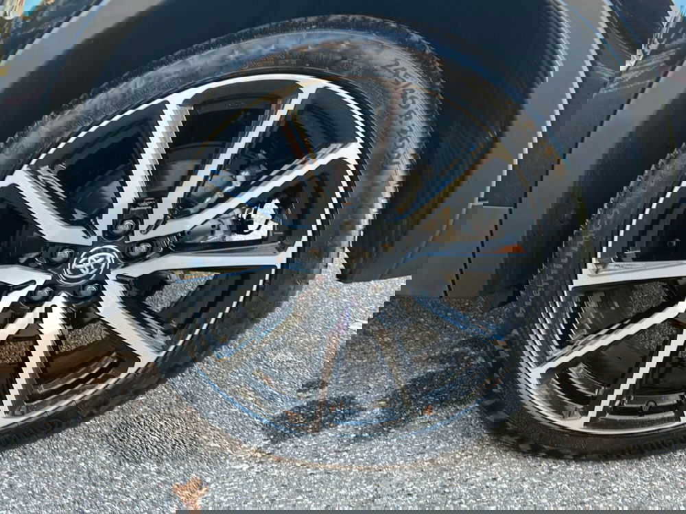 Toyota Toyota C-HR usata a Milano (11)