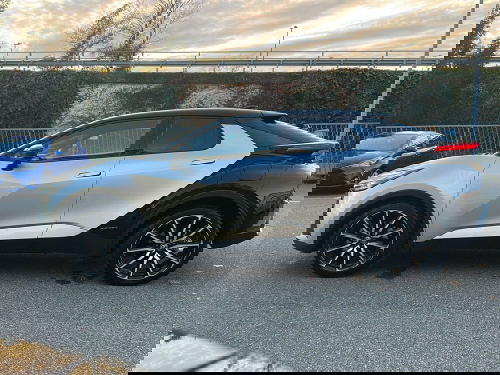 Toyota Toyota C-HR usata a Milano (4)