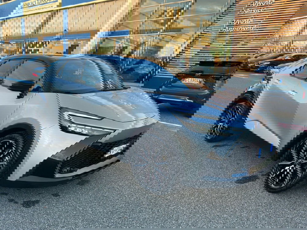 Toyota Toyota C-HR usata a Milano (9)