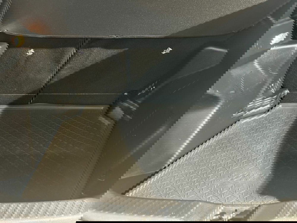 Toyota Yaris Cross usata a Lecco (12)