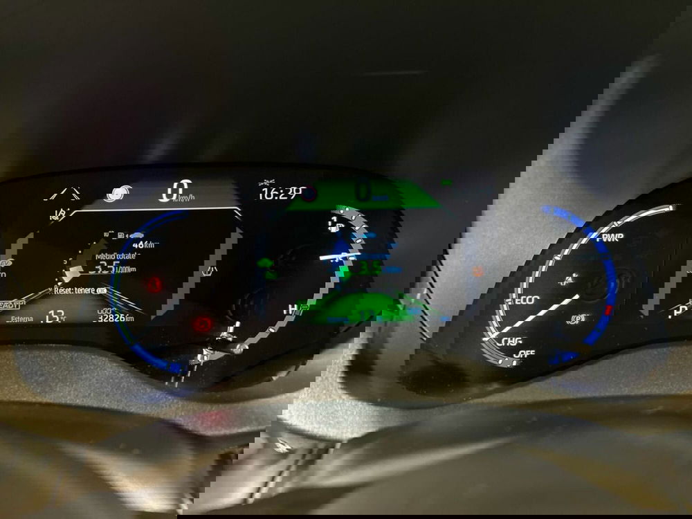 Toyota Yaris Cross usata a Lecco (9)