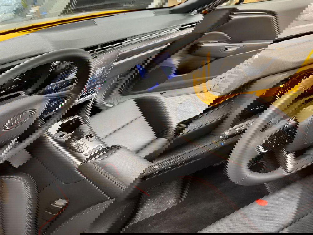 Lexus LBX usata a Como (9)