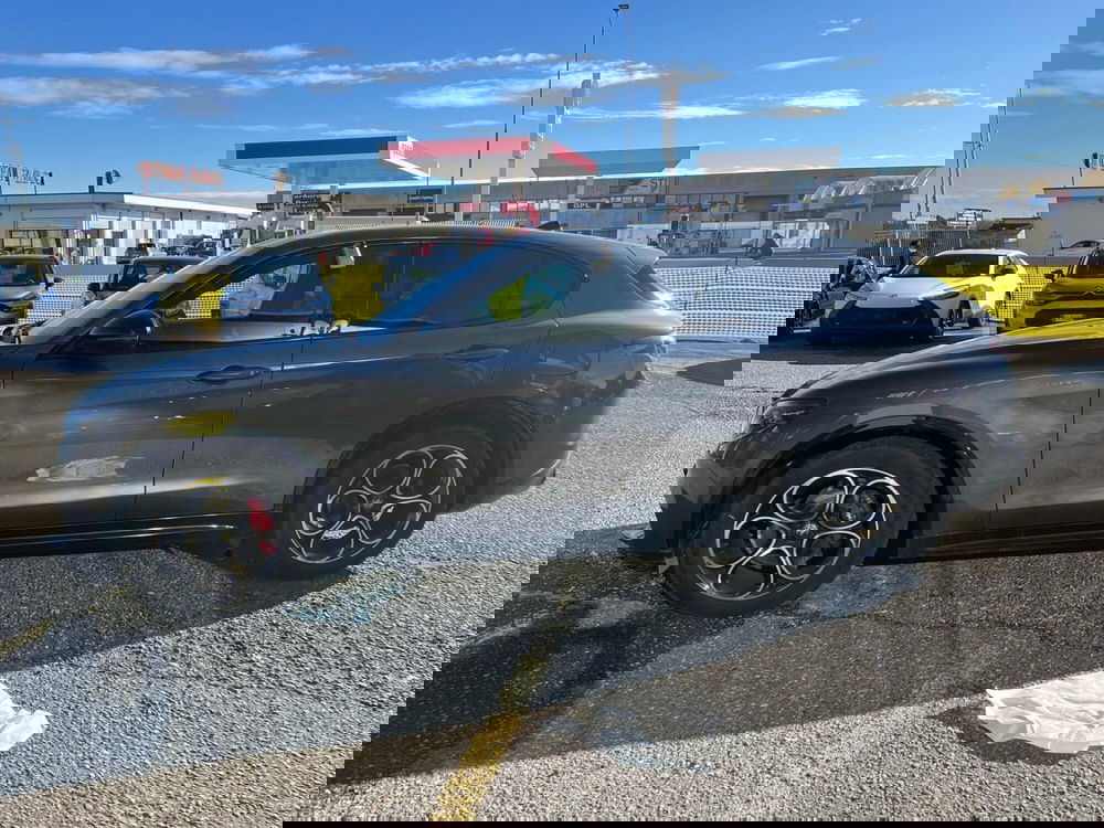 Alfa Romeo Stelvio usata a Milano (6)