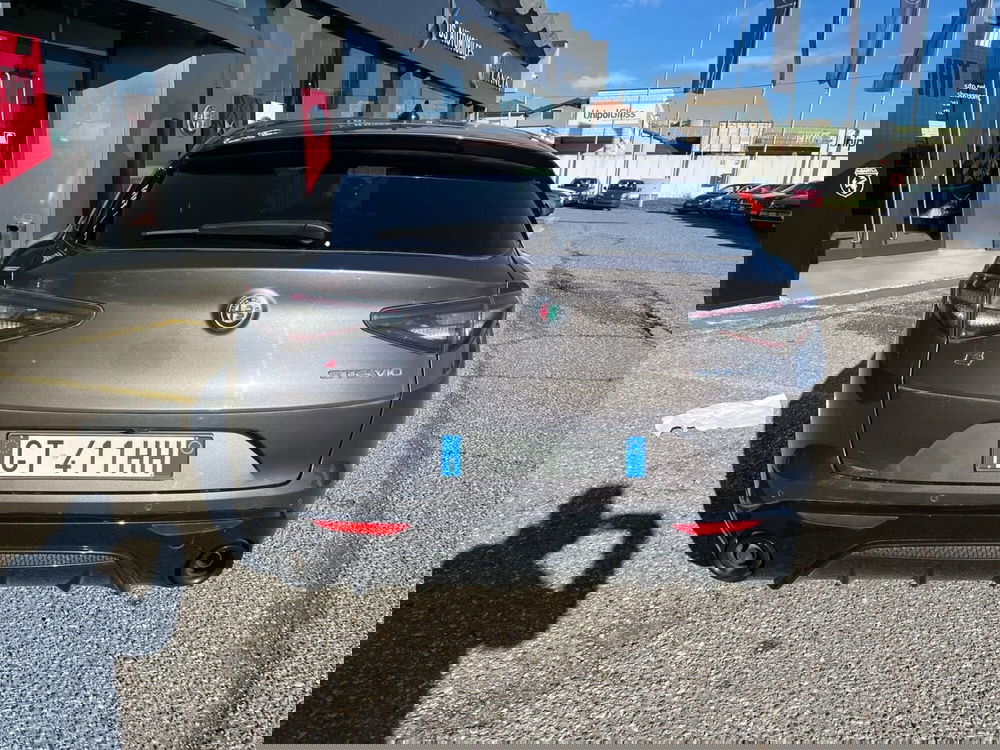 Alfa Romeo Stelvio usata a Milano (9)