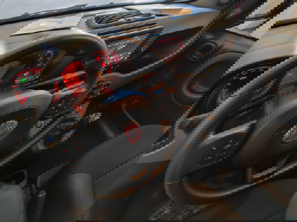 Fiat Panda Cross usata a Milano (14)