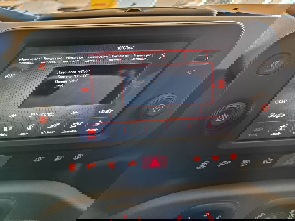 Fiat Panda Cross usata a Milano (17)