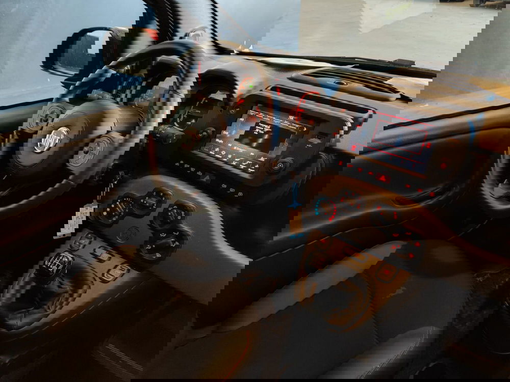 Fiat Panda Cross usata a Milano (18)