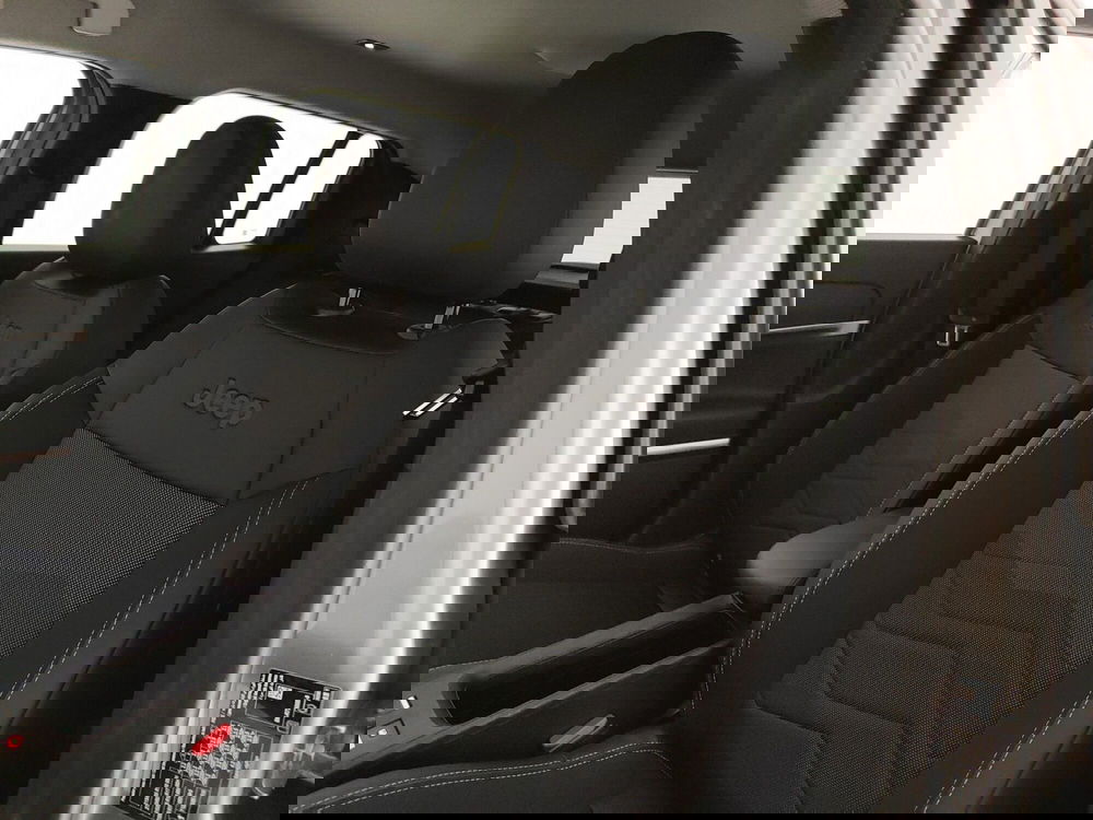 Jeep Avenger usata a Caserta (17)