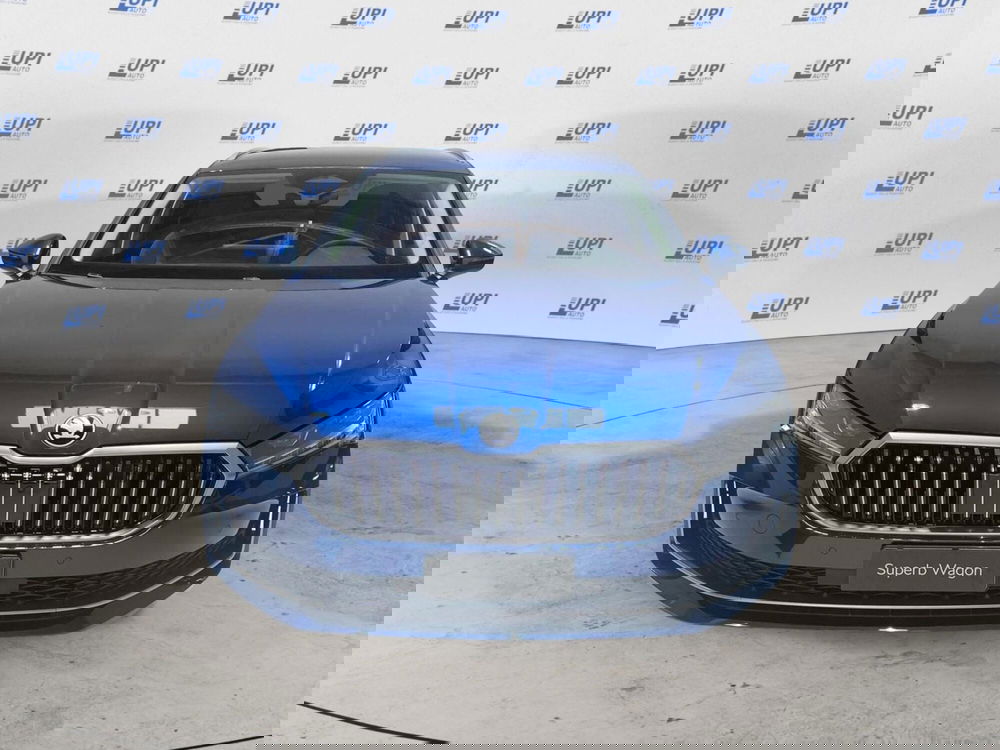 Skoda Superb nuova a Prato (2)