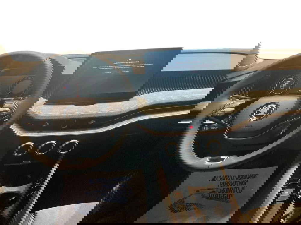 Skoda Superb nuova a Prato (5)