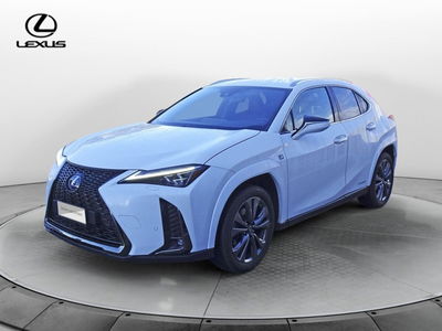 Lexus UX Hybrid 4WD Midnight del 2022 usata a Montebelluna