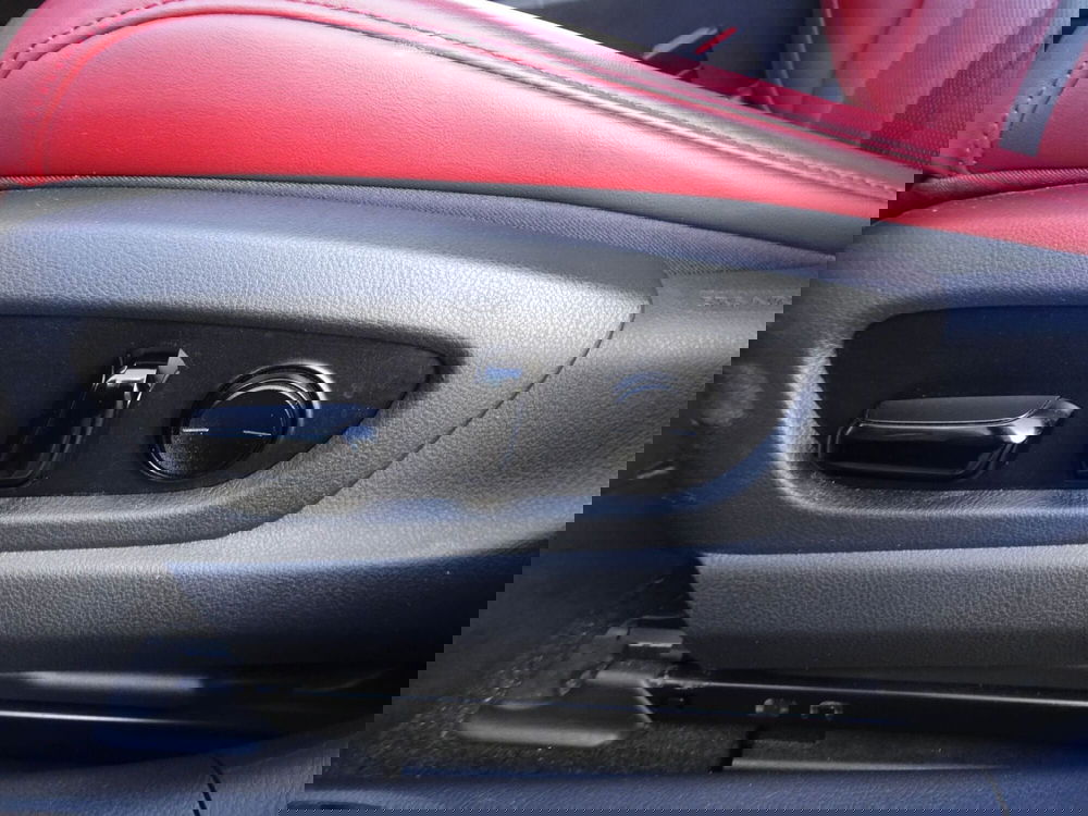 Lexus UX usata a Treviso (14)