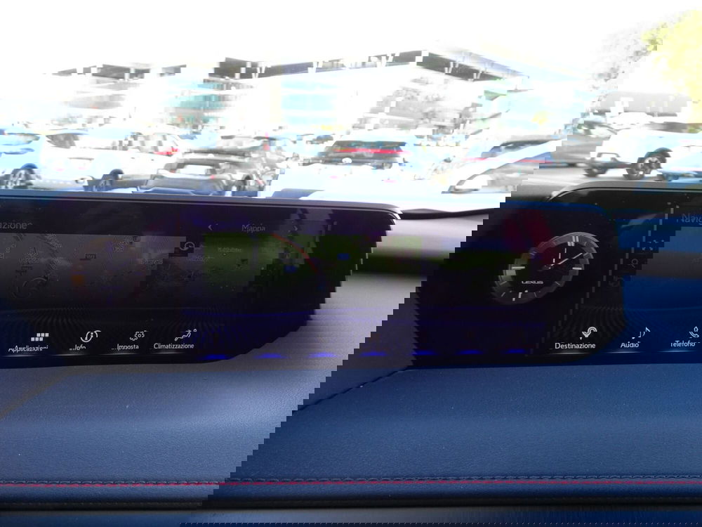 Lexus UX usata a Treviso (19)