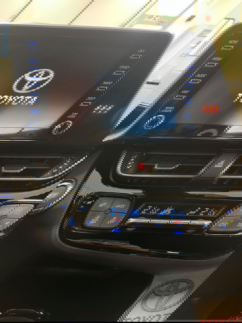 Toyota Toyota C-HR usata a Prato (11)