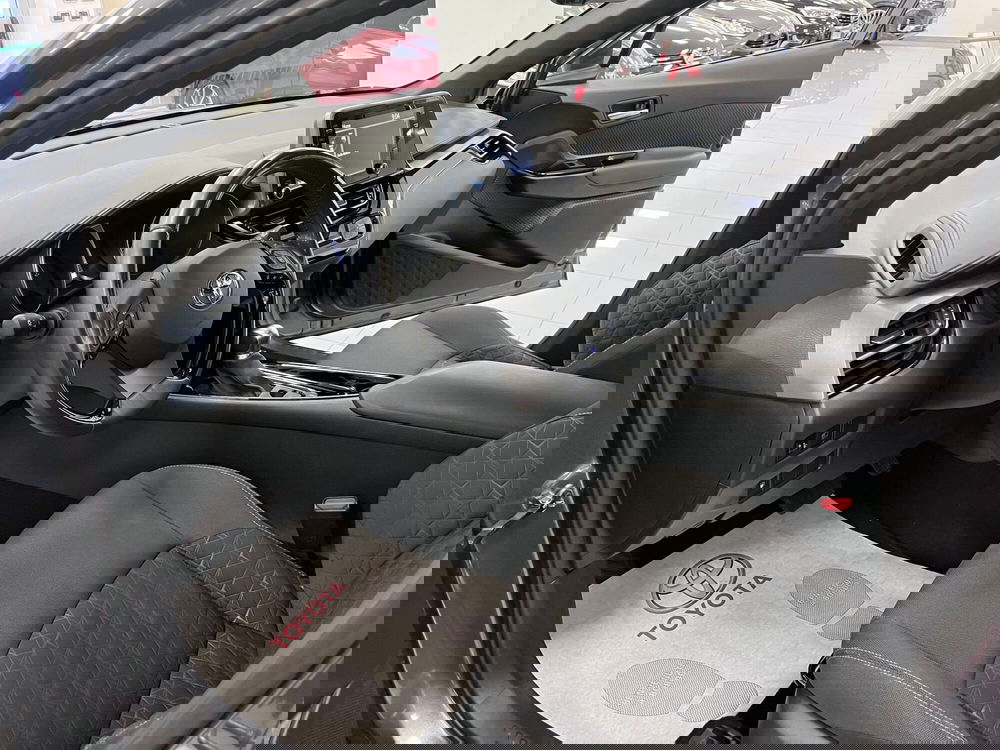 Toyota Toyota C-HR usata a Prato (7)