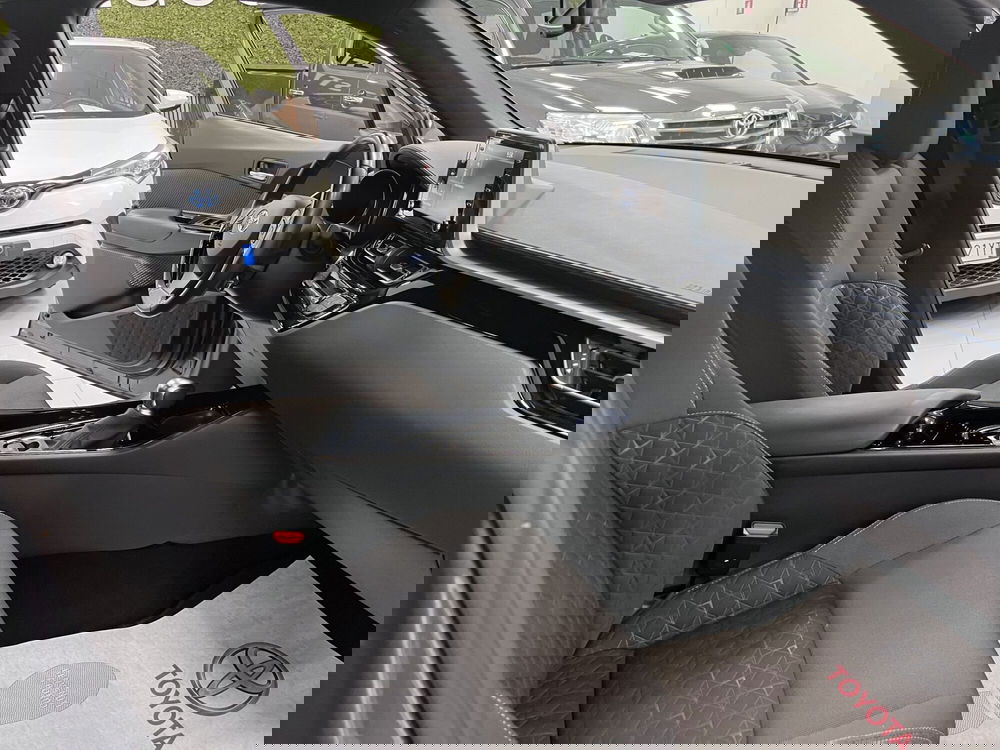 Toyota Toyota C-HR usata a Prato (8)