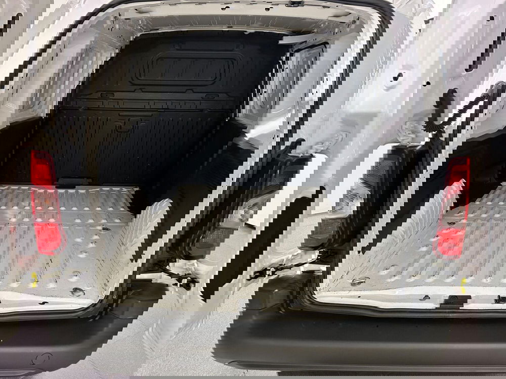 Toyota Proace City usata a Milano (6)