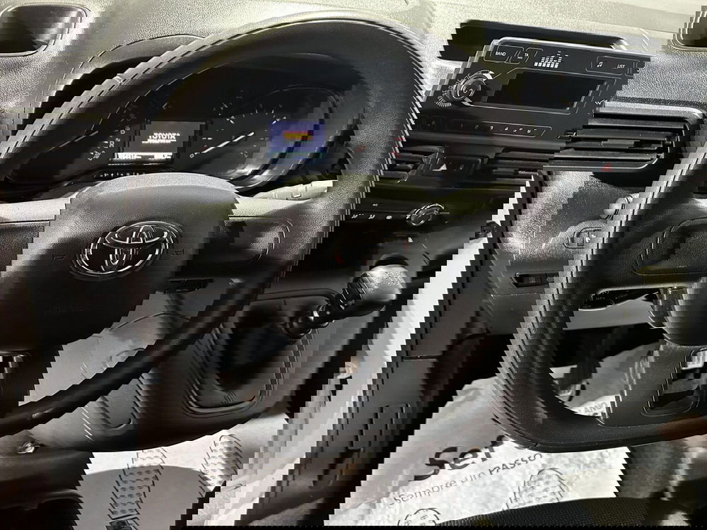 Toyota Proace City usata a Milano (9)