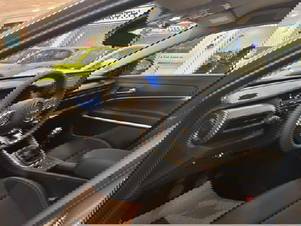 Jeep Avenger nuova a Vercelli (10)