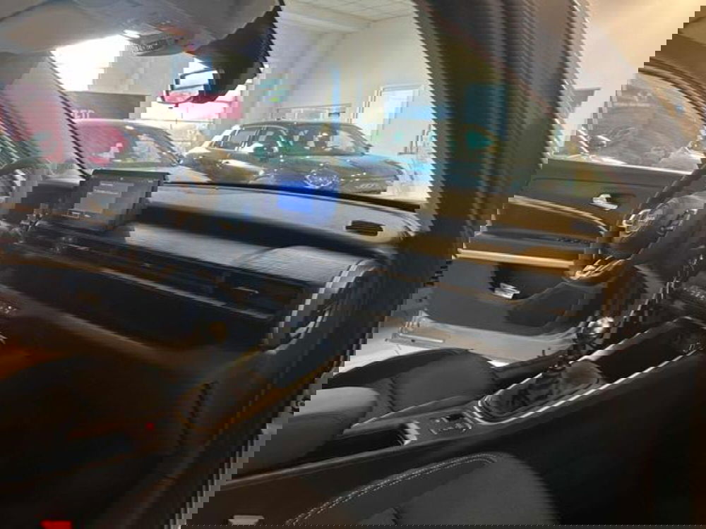 Jeep Avenger nuova a Vercelli (13)