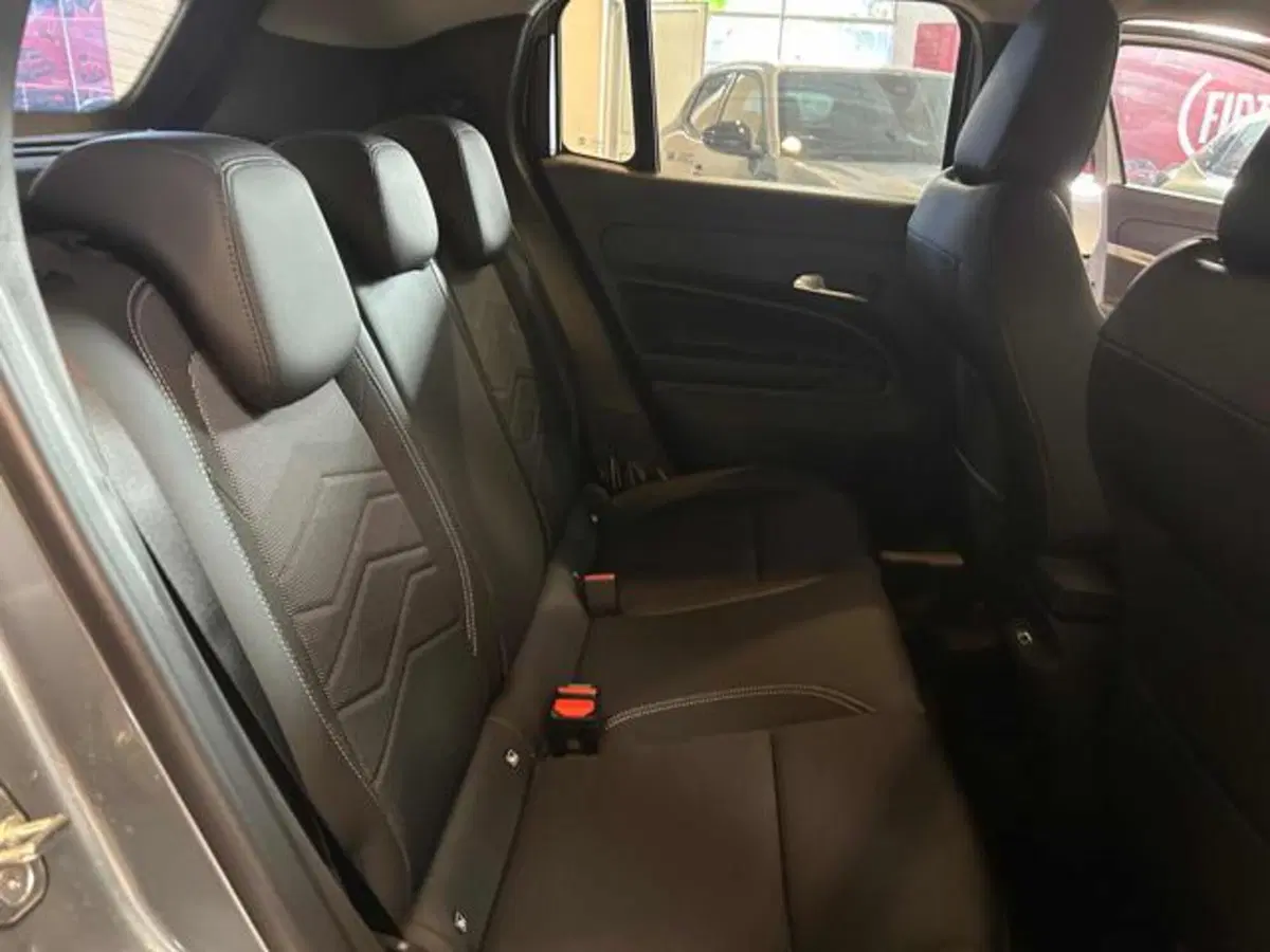 Jeep Avenger nuova a Vercelli (15)