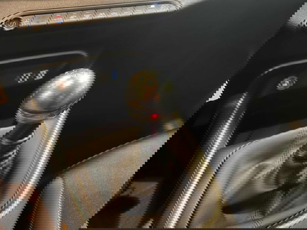 Jeep Avenger nuova a Vercelli (18)