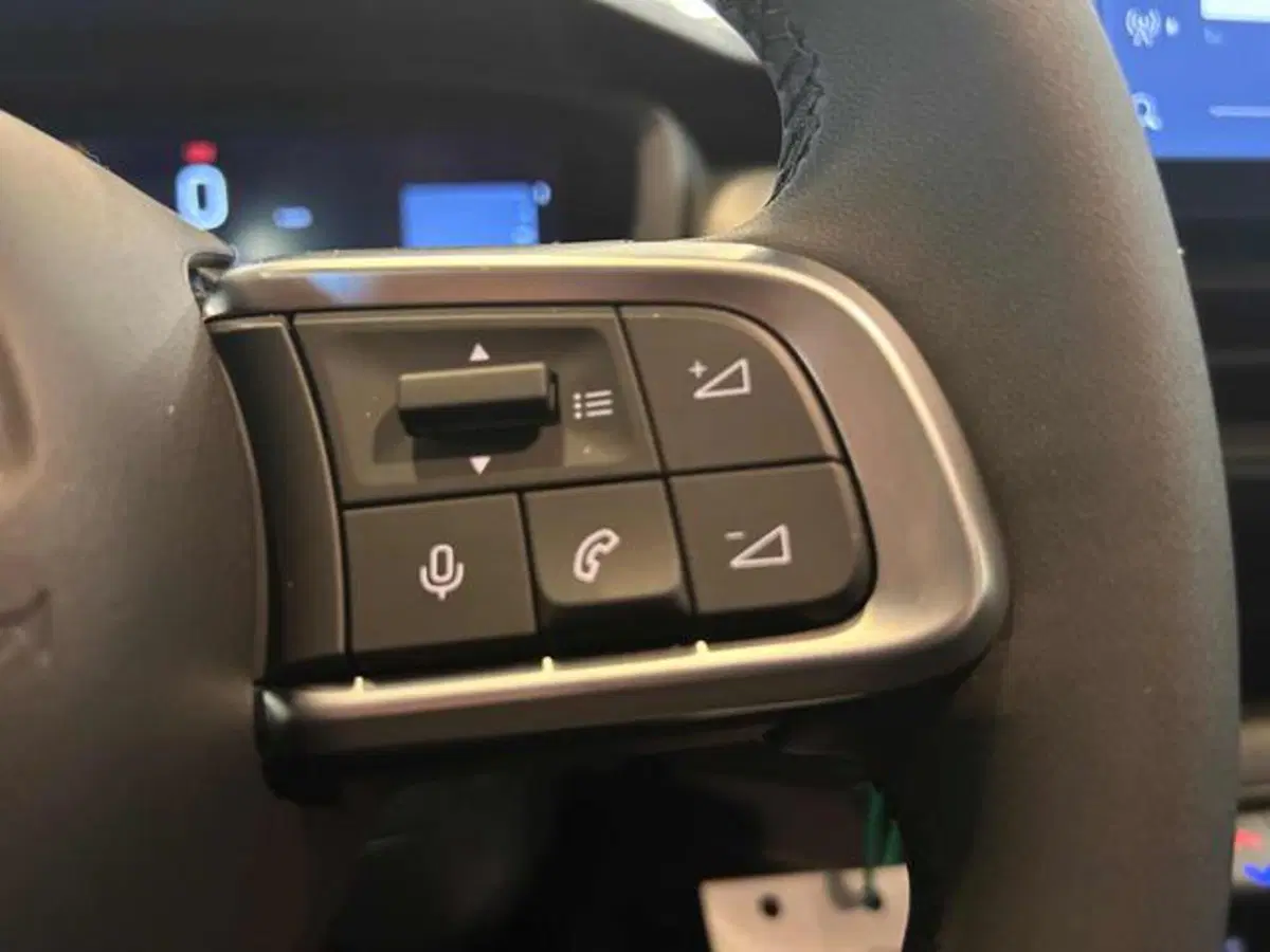 Jeep Avenger nuova a Vercelli (19)