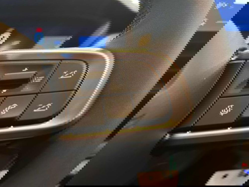 Jeep Avenger nuova a Vercelli (19)