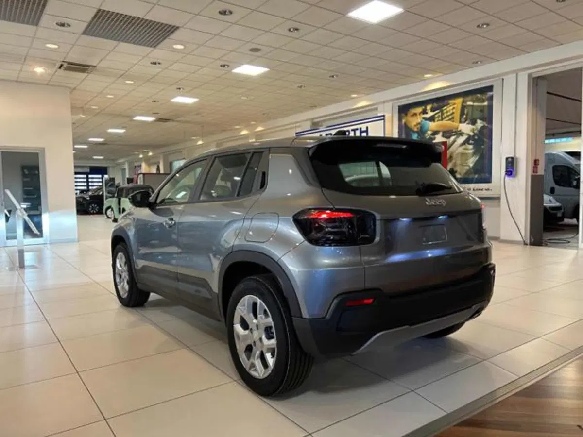 Jeep Avenger nuova a Vercelli (4)