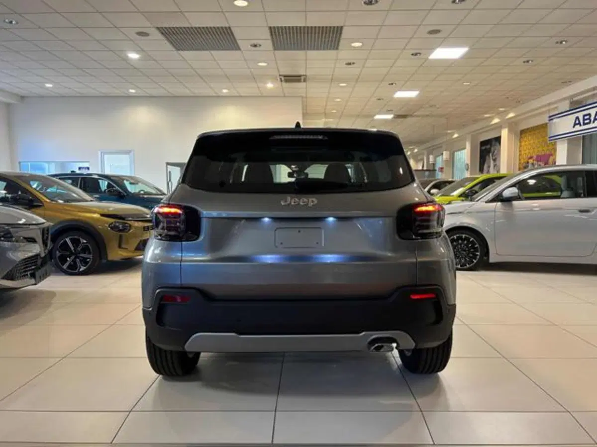 Jeep Avenger nuova a Vercelli (5)