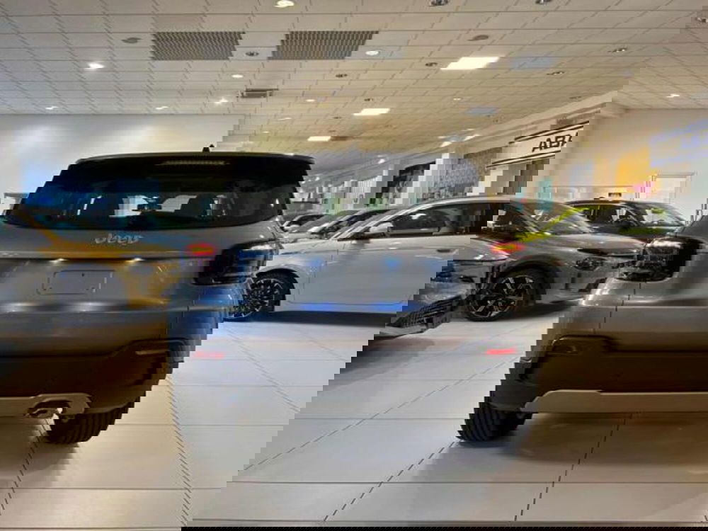 Jeep Avenger nuova a Vercelli (5)