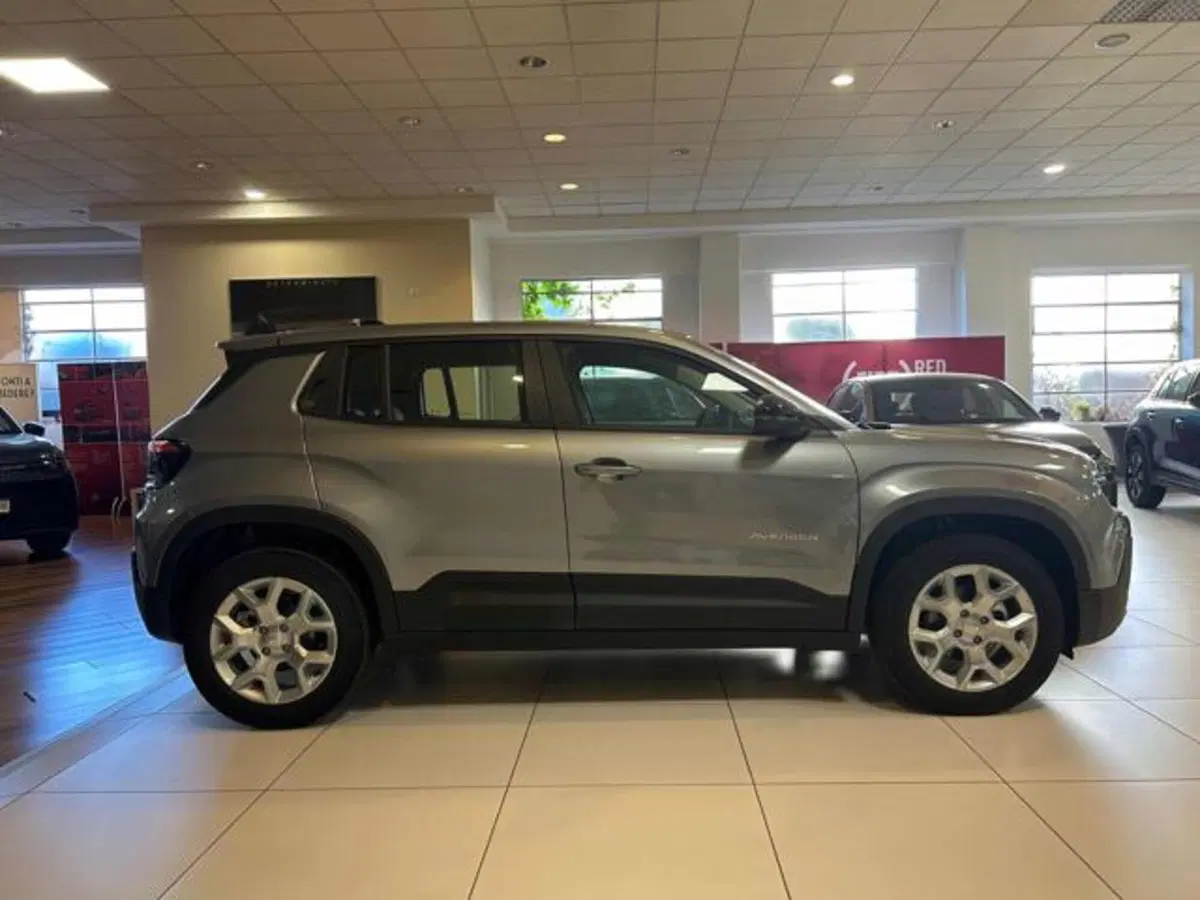 Jeep Avenger nuova a Vercelli (7)