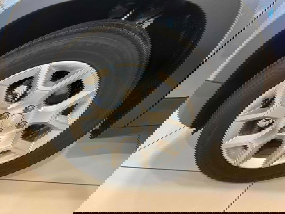 Jeep Avenger nuova a Vercelli (9)