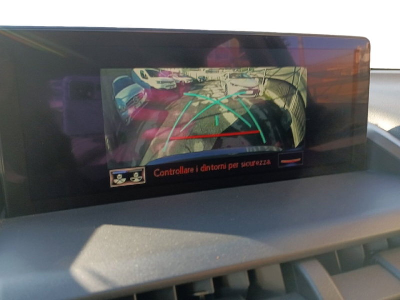 Lexus NX usata a Milano (18)