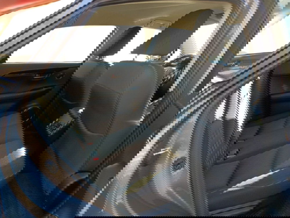 Lexus NX usata a Milano (8)