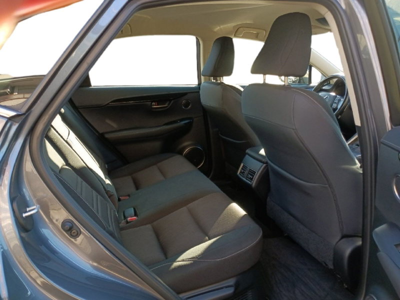 Lexus NX usata a Milano (8)