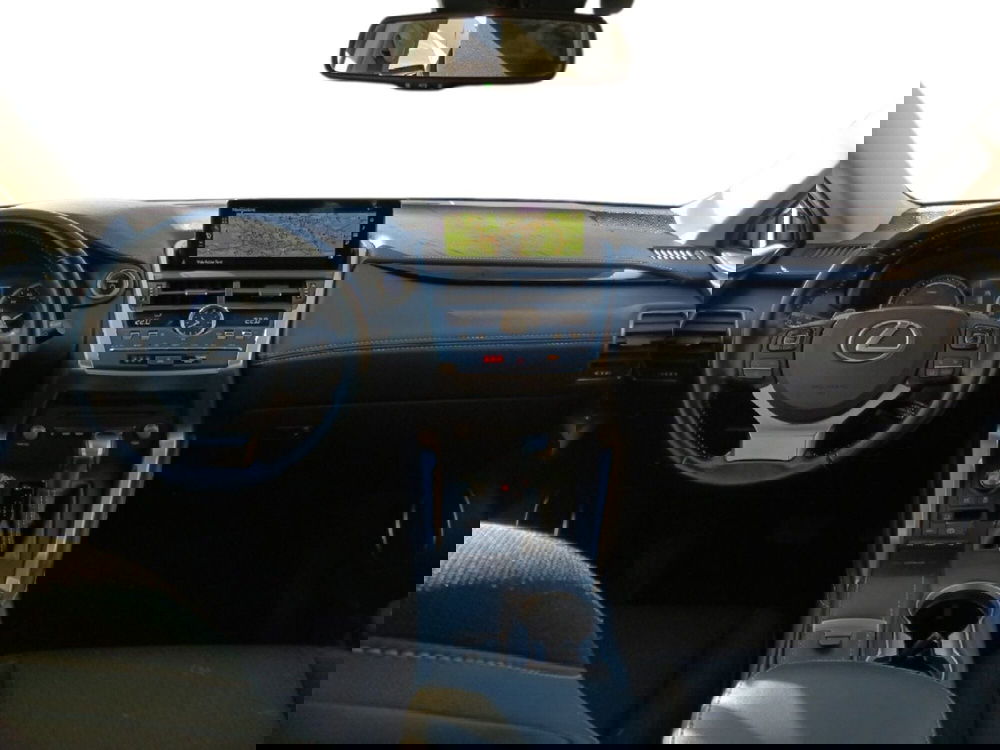 Lexus NX usata a Milano (9)