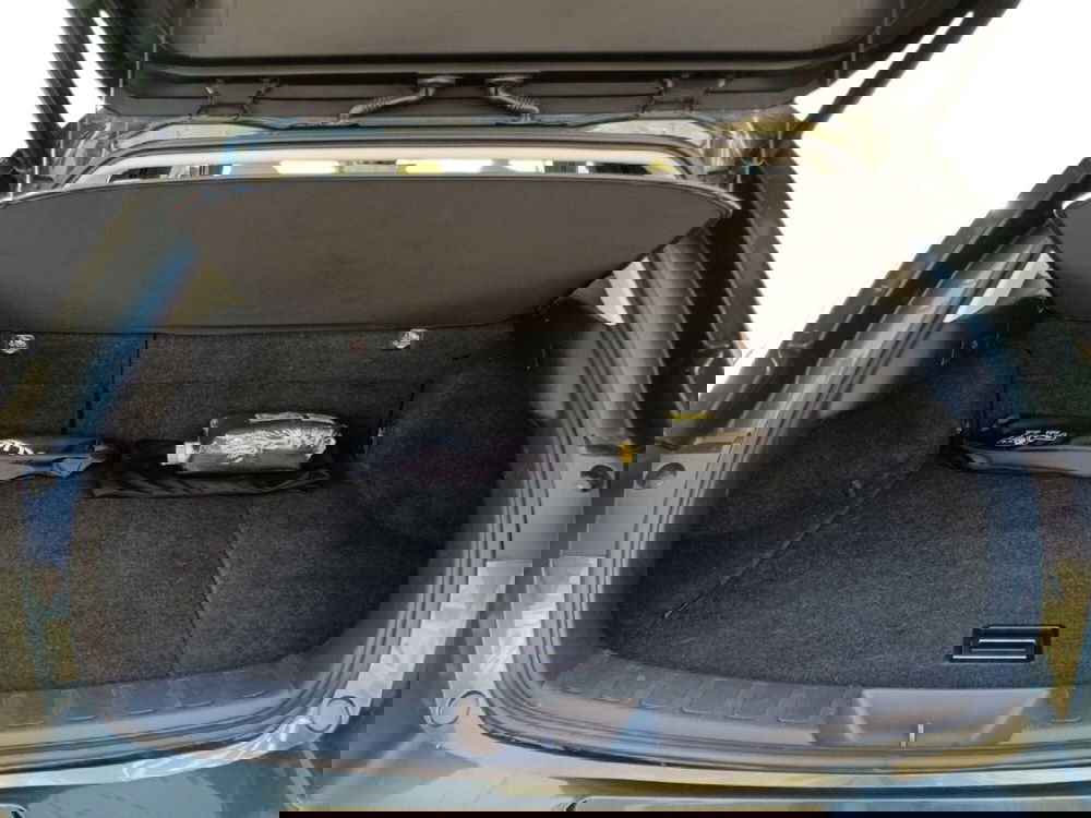 Lexus UX usata a Milano (12)